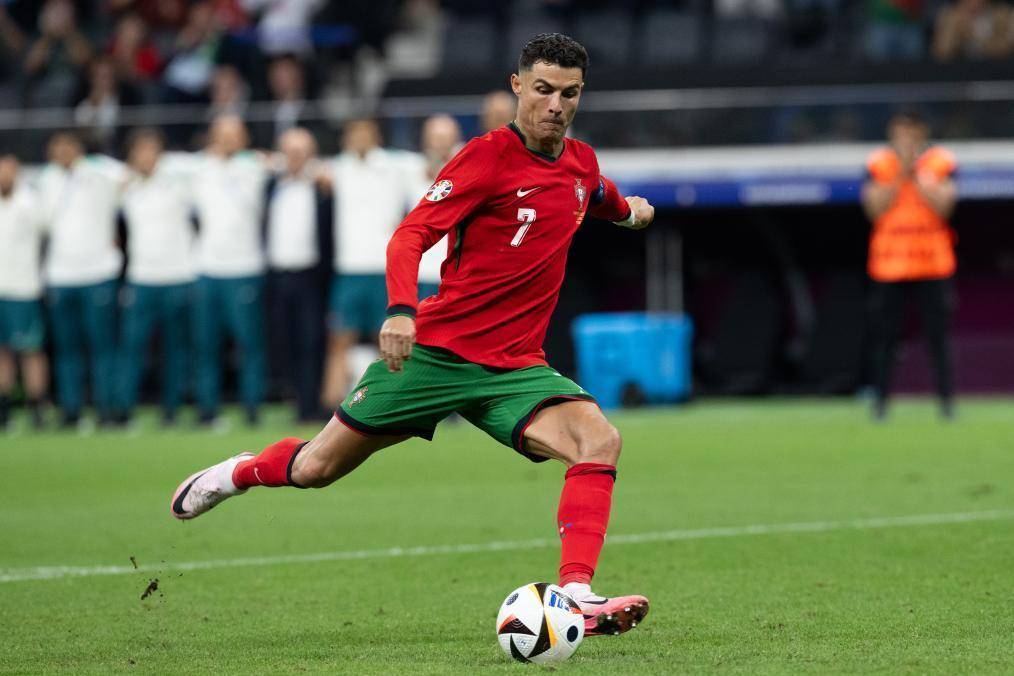 锋阿德利 锋阿德利