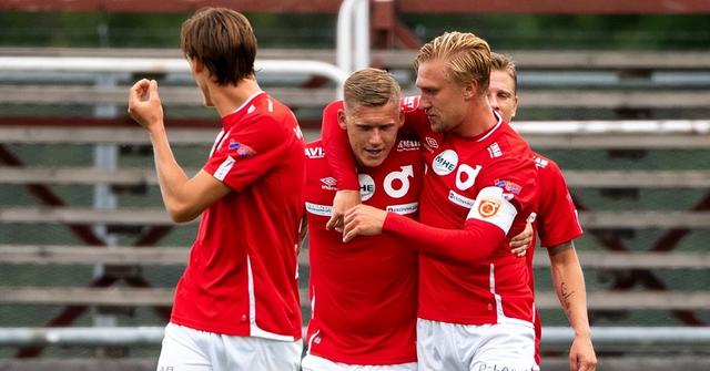 同一花色的 同一花色的